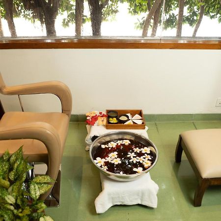 Hotel Naad Wellness Sonipat Zewnętrze zdjęcie